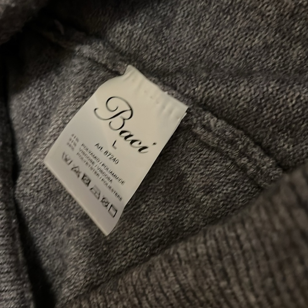 Baci Mini wide leg sweater pant. Sundance Catalog. Size Large. EUC! Gray! - Picture 10 of 16